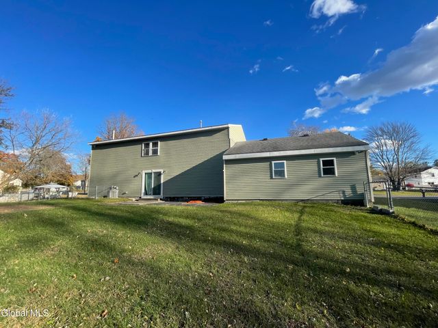 246 Lisha Kill Road, Schenectady, NY 12309