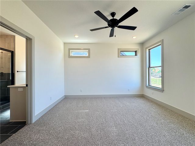 2900 SW Little Elm Loop, Bentonville, AR 72713