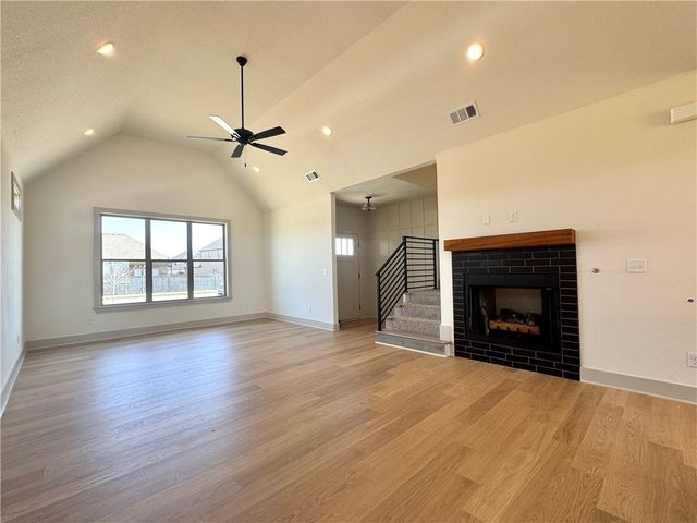 2900 SW Little Elm Loop, Bentonville, AR 72713