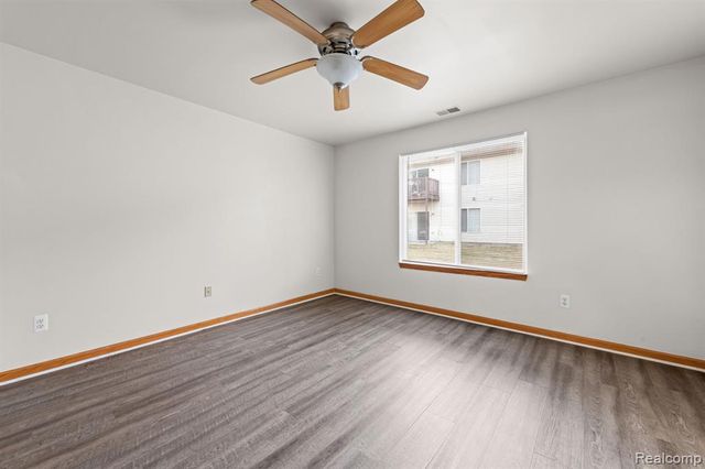 30184 Wedgewood Circle, Roseville, MI 48066