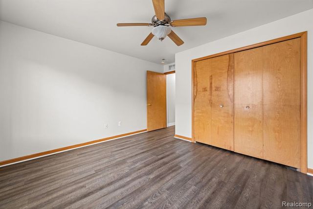 30184 Wedgewood Circle, Roseville, MI 48066