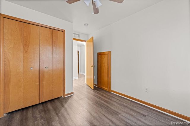 30184 Wedgewood Circle, Roseville, MI 48066
