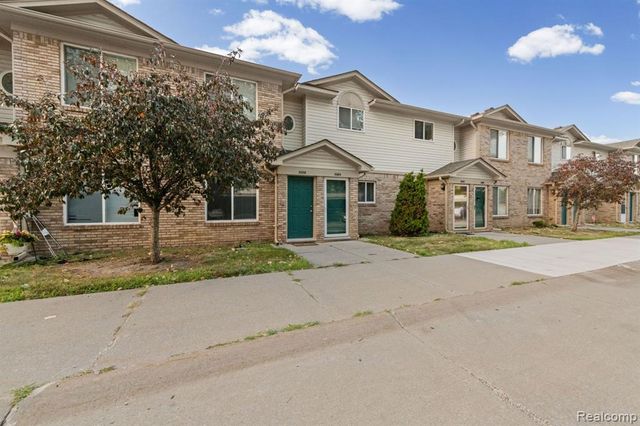 30184 Wedgewood Circle, Roseville, MI 48066