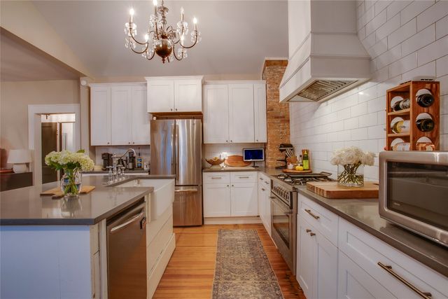 1414 Kings Highway, Dallas, TX 75208