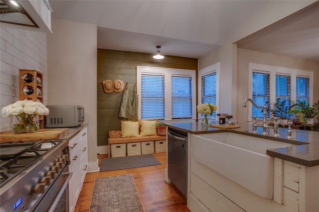 1414 Kings Highway, Dallas, TX 75208