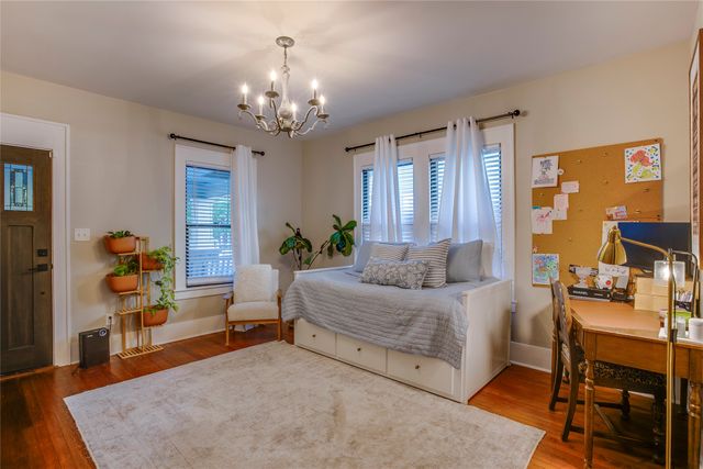 1414 Kings Highway, Dallas, TX 75208