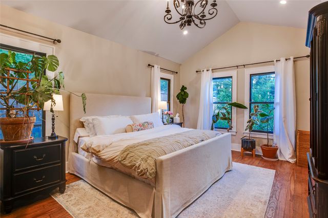 1414 Kings Highway, Dallas, TX 75208