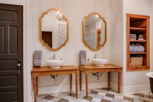 1414 Kings Highway, Dallas, TX 75208