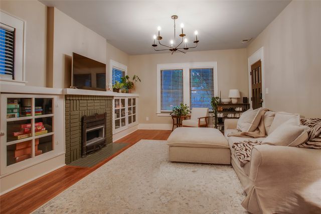1414 Kings Highway, Dallas, TX 75208