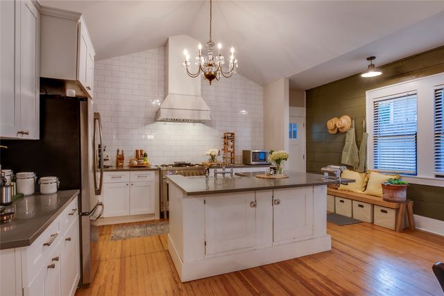 1414 Kings Highway, Dallas, TX 75208