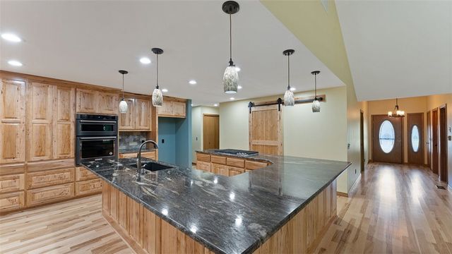 1 Cheviot Trace, Bella Vista, AR 72715