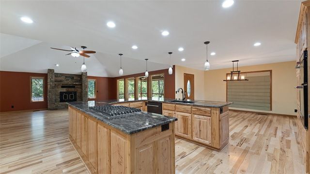 1 Cheviot Trace, Bella Vista, AR 72715