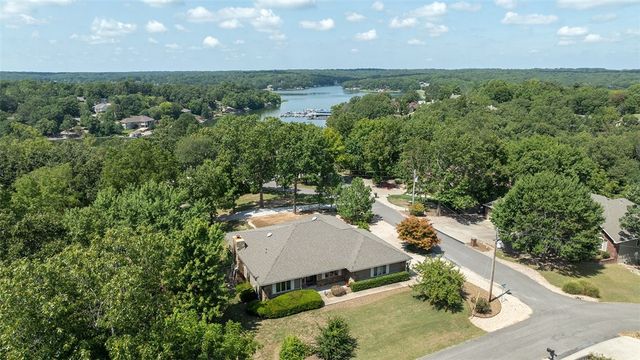 1 Cheviot Trace, Bella Vista, AR 72715