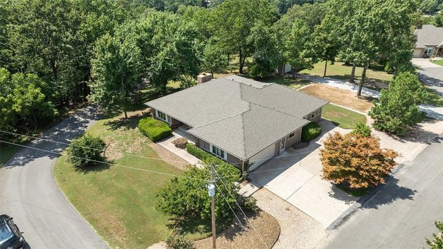 1 Cheviot Trace, Bella Vista, AR 72715