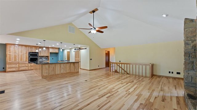 1 Cheviot Trace, Bella Vista, AR 72715