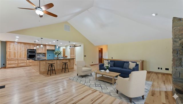 1 Cheviot Trace, Bella Vista, AR 72715