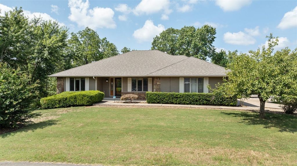1 Cheviot Trace, Bella Vista, AR 72715