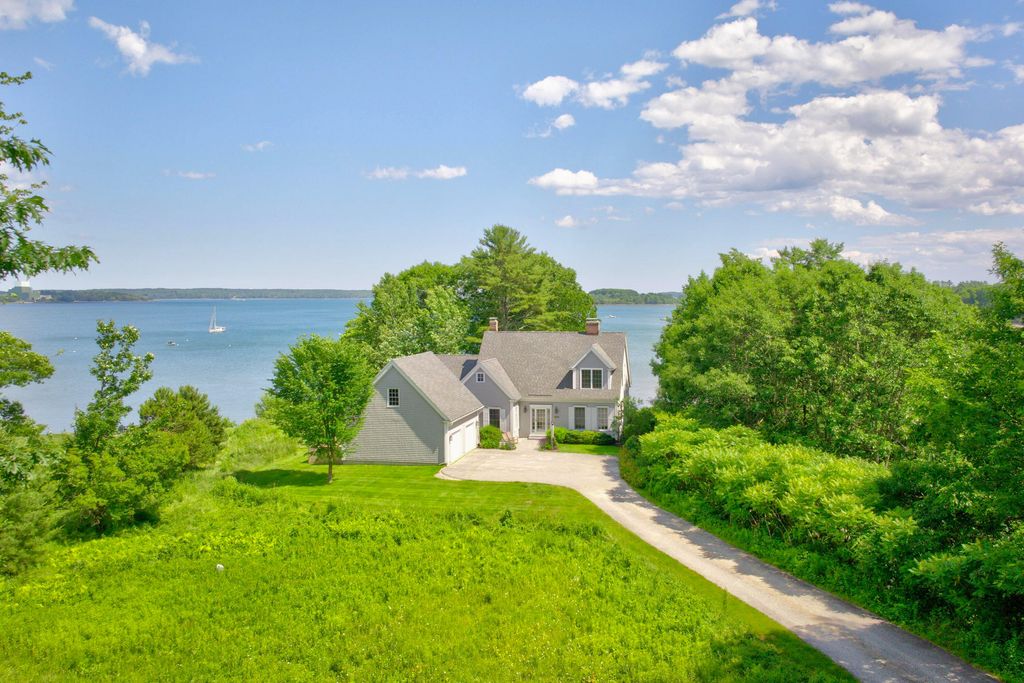 15 Sturdivant Road, Cumberland, ME 04110 — photo 2