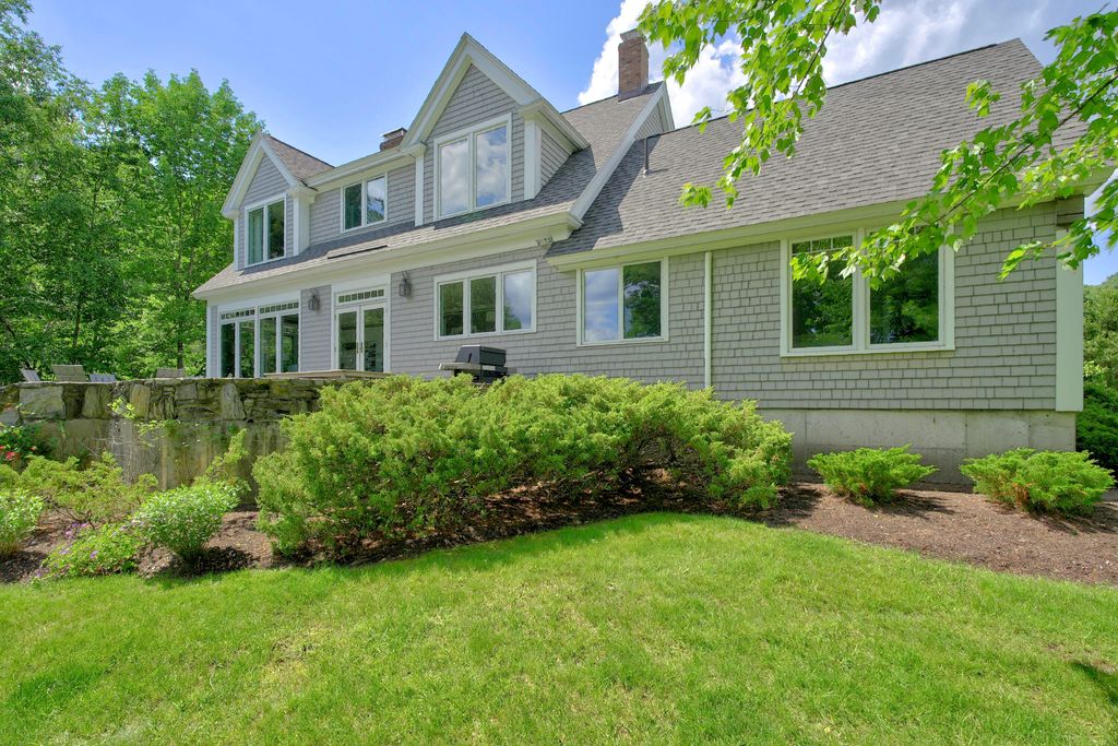 15 Sturdivant Road, Cumberland, ME 04110 — photo 4