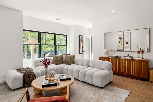 20 Audubon Way 408, Canton, MA 02021