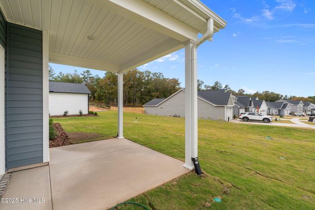 274 Rough Ridge Trail 33, Aberdeen, NC 28315