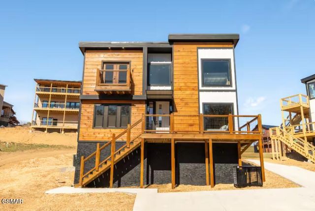 717 Bullwinkle Way, Sevierville, TN 37862
