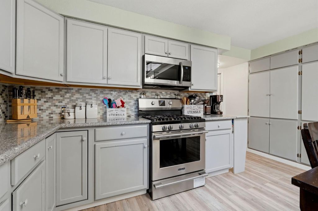 Image 14 of property listing at 428 S A Street, Madera, CA 93638
