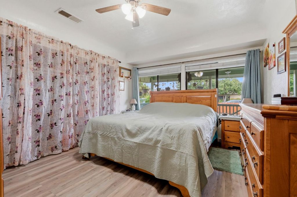 Image 20 of property listing at 428 S A Street, Madera, CA 93638