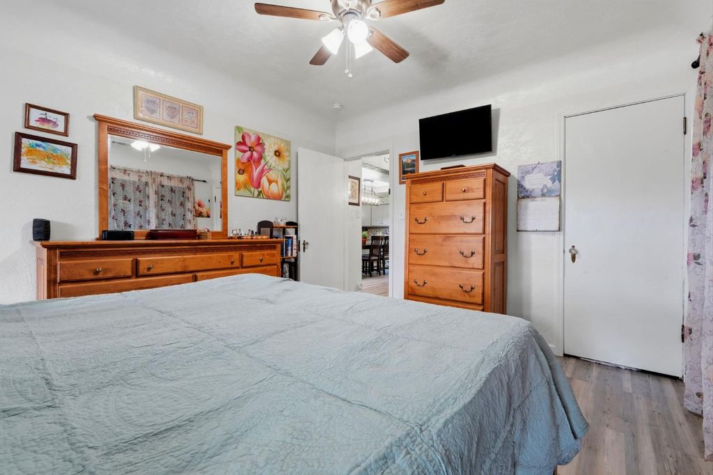 Image 21 of property listing at 428 S A Street, Madera, CA 93638