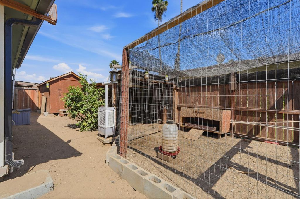 Image 27 of property listing at 428 S A Street, Madera, CA 93638