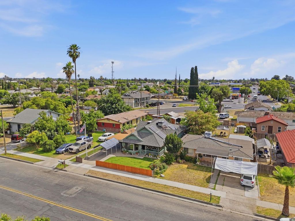 Image 33 of property listing at 428 S A Street, Madera, CA 93638