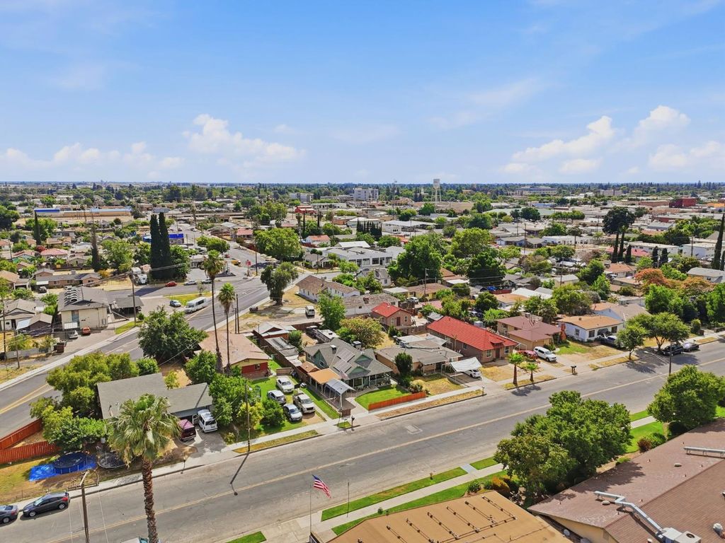 Image 34 of property listing at 428 S A Street, Madera, CA 93638