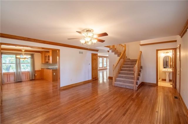 1215 Hacienda Lane, Lawrence, KS 66049