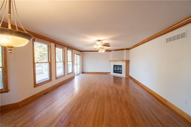 1215 Hacienda Lane, Lawrence, KS 66049