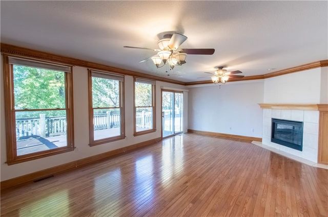 1215 Hacienda Lane, Lawrence, KS 66049