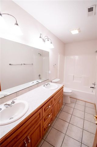 1215 Hacienda Lane, Lawrence, KS 66049