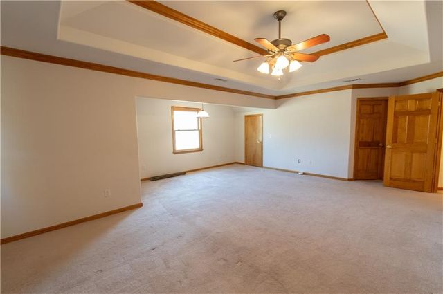 1215 Hacienda Lane, Lawrence, KS 66049