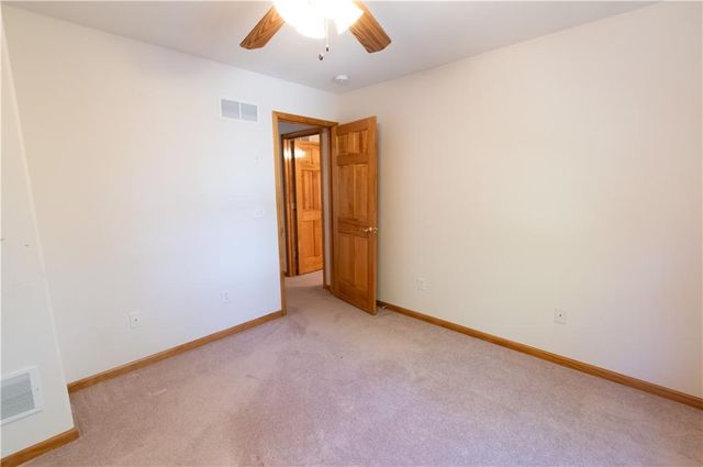 1215 Hacienda Lane, Lawrence, KS 66049