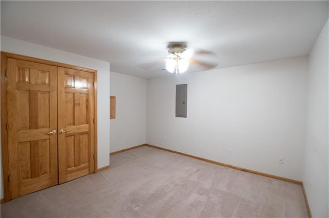 1215 Hacienda Lane, Lawrence, KS 66049