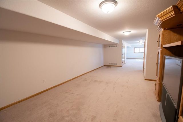 1215 Hacienda Lane, Lawrence, KS 66049