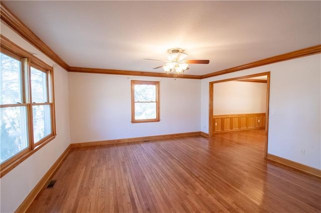 1215 Hacienda Lane, Lawrence, KS 66049