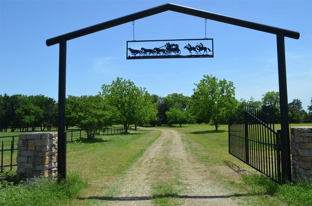 7581 HWY 24, Commerce, TX 75428