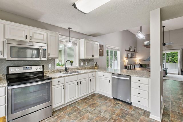 4503 Ladyslipper Avenue N, Brooklyn Park, MN 55443