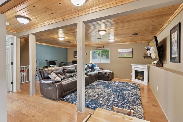 4503 Ladyslipper Avenue N, Brooklyn Park, MN 55443