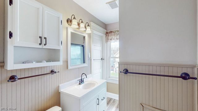 2495 Northland Street, Cuyahoga Falls, OH 44221