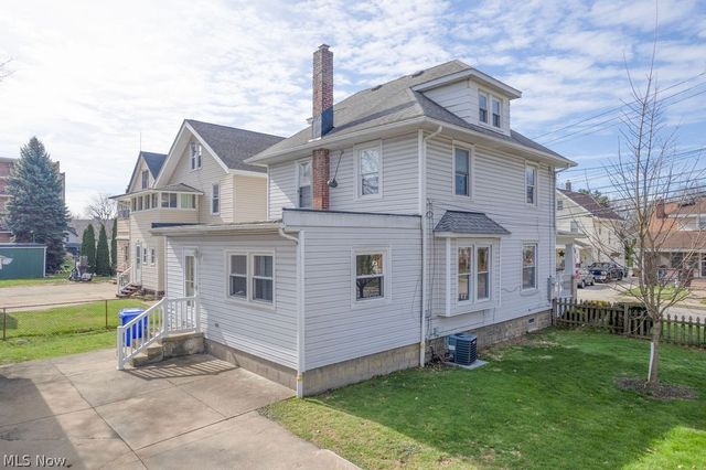 2495 Northland Street, Cuyahoga Falls, OH 44221