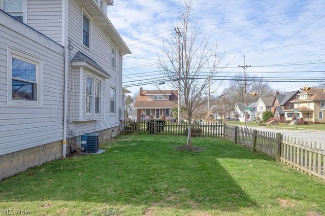 2495 Northland Street, Cuyahoga Falls, OH 44221