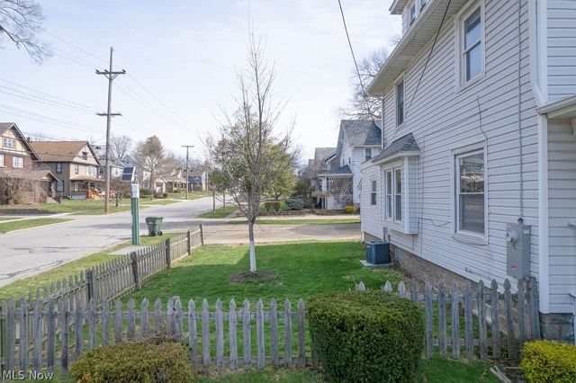 2495 Northland Street, Cuyahoga Falls, OH 44221