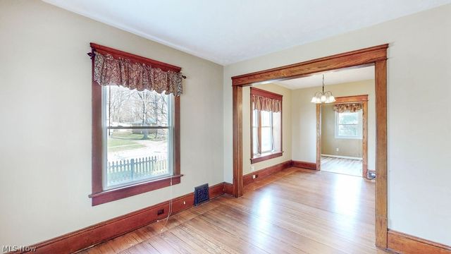 2495 Northland Street, Cuyahoga Falls, OH 44221