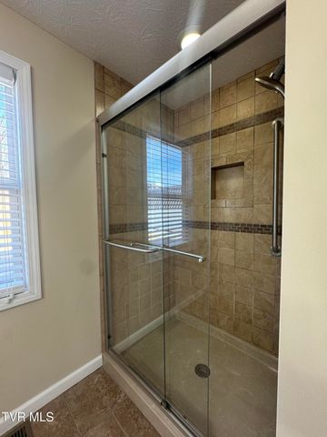 121 Bill Lewis Road, Elizabethton, TN 37643